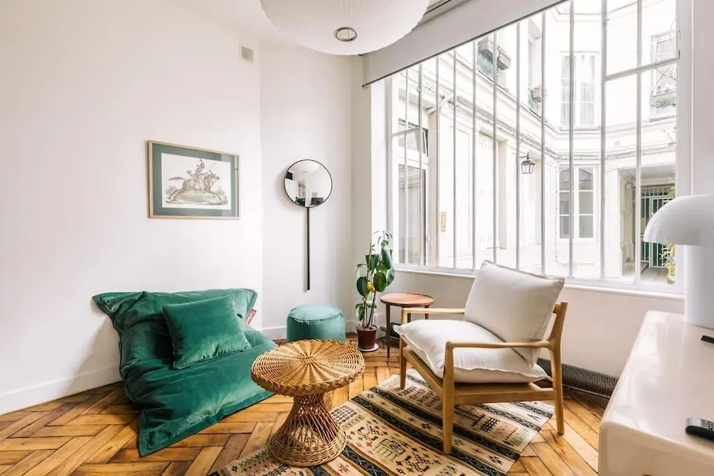 Bright Apartment In The 10Arr. - 4 People Paris