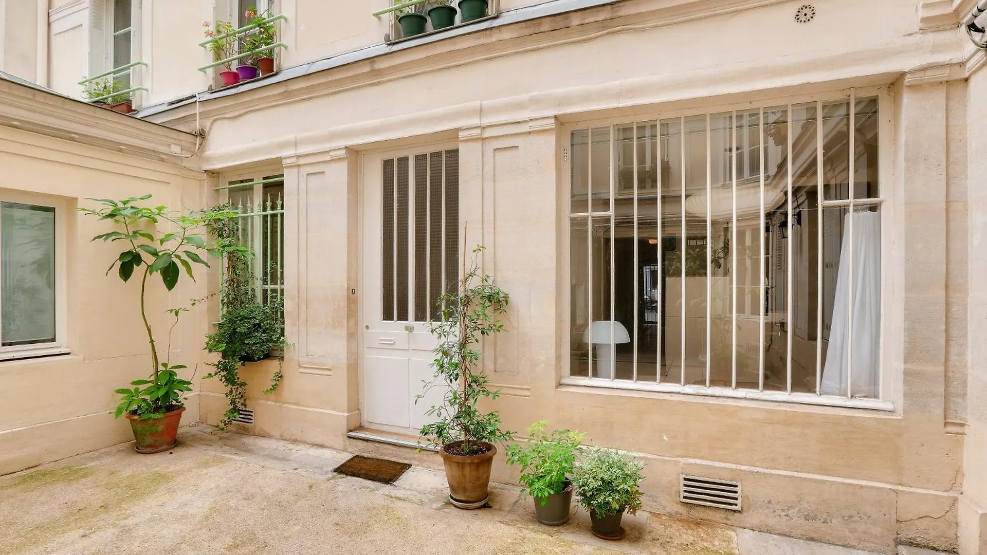 Bright Apartment In The 10Arr. - 4 People Paris